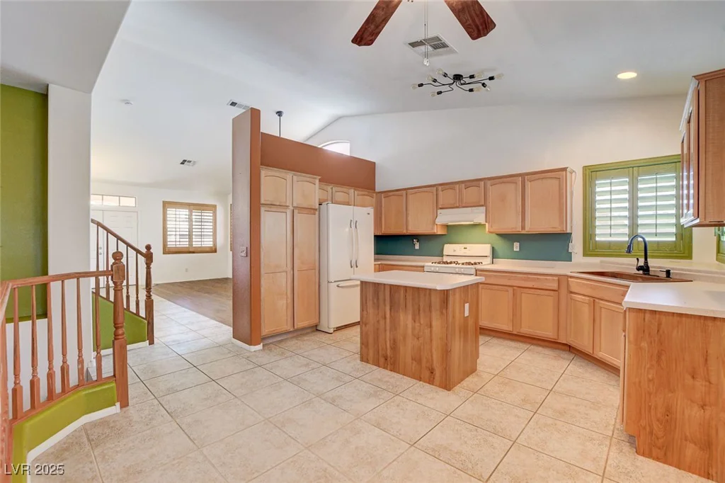 7463 Majestic Bay, Las Vegas, NV 89131