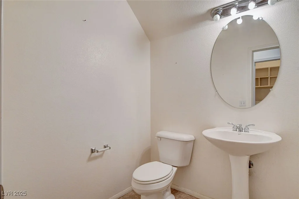 7463 Majestic Bay, Las Vegas, NV 89131