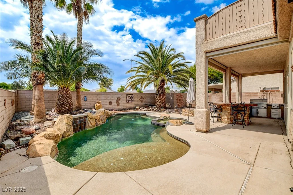7463 Majestic Bay, Las Vegas, NV 89131