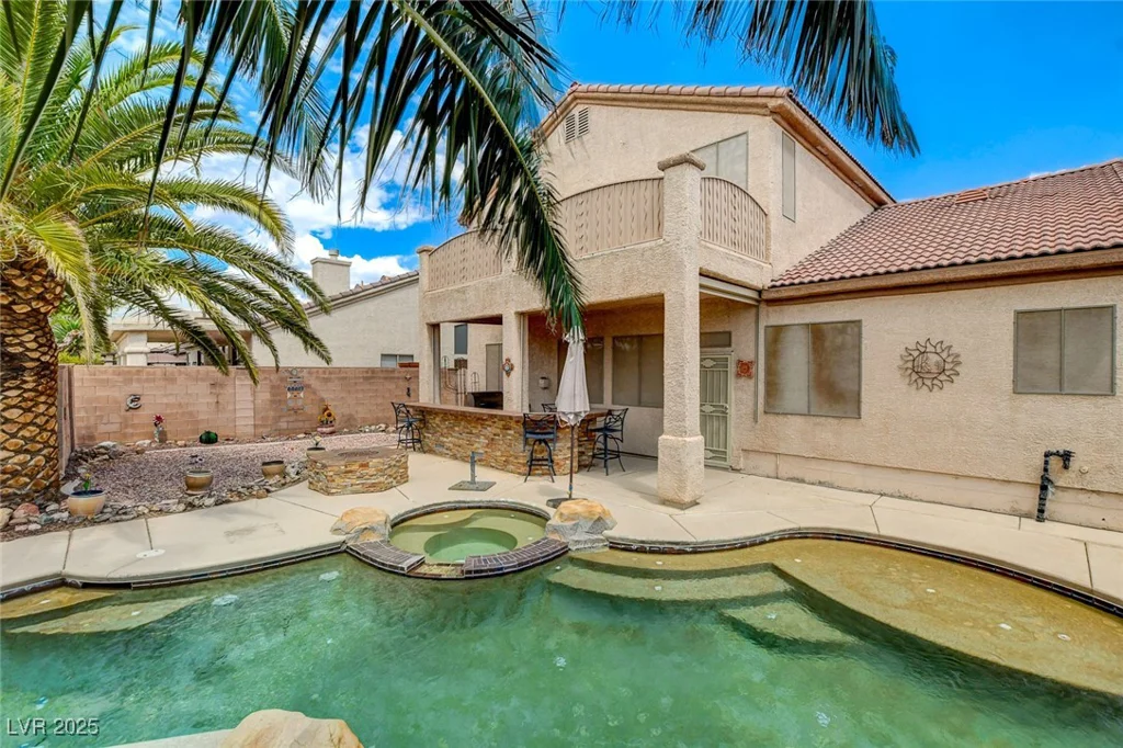 7463 Majestic Bay, Las Vegas, NV 89131