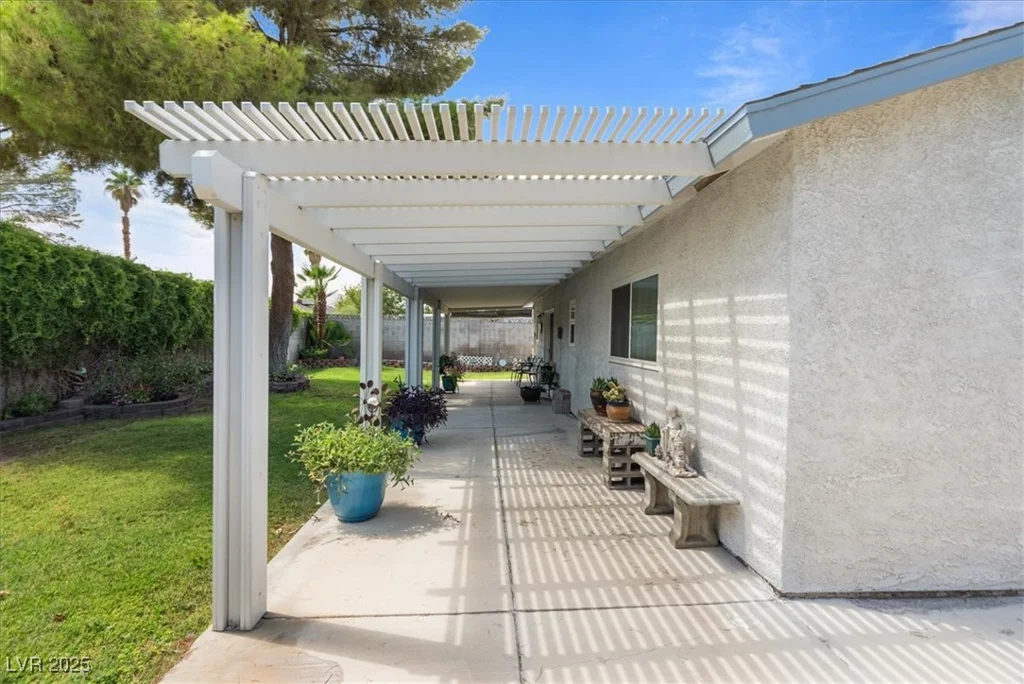 6413 Roy Rogers, Las Vegas, NV 89108