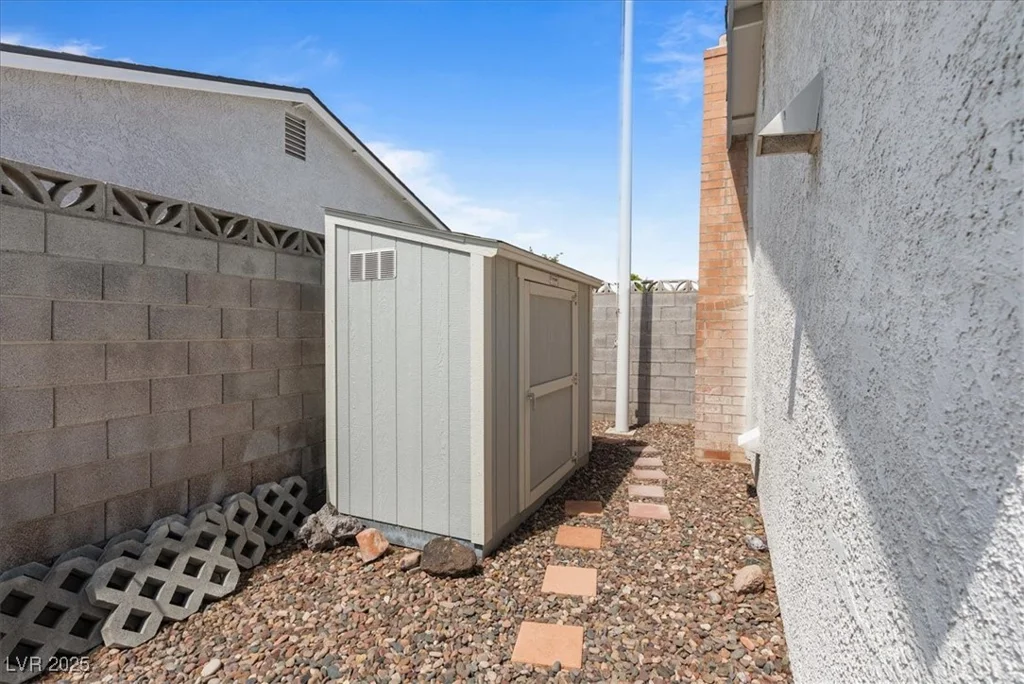 6413 Roy Rogers, Las Vegas, NV 89108