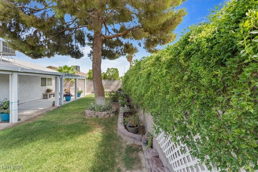 6413 Roy Rogers, Las Vegas, NV 89108