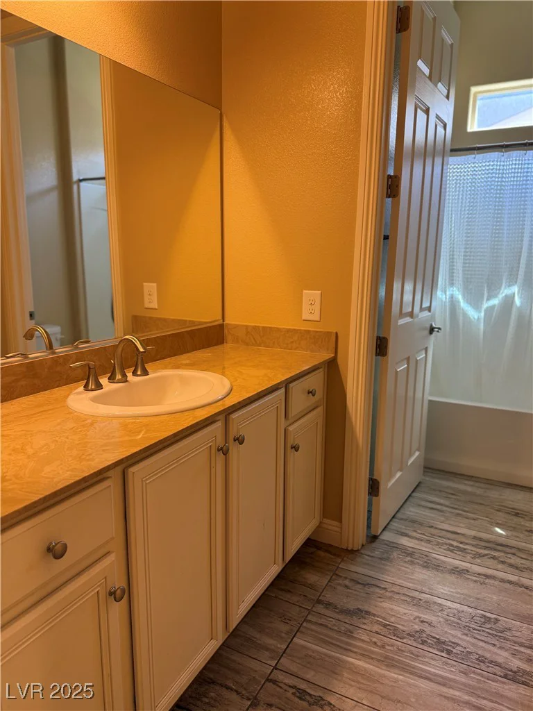 81 Einstein Ridge, Las Vegas, NV 89183