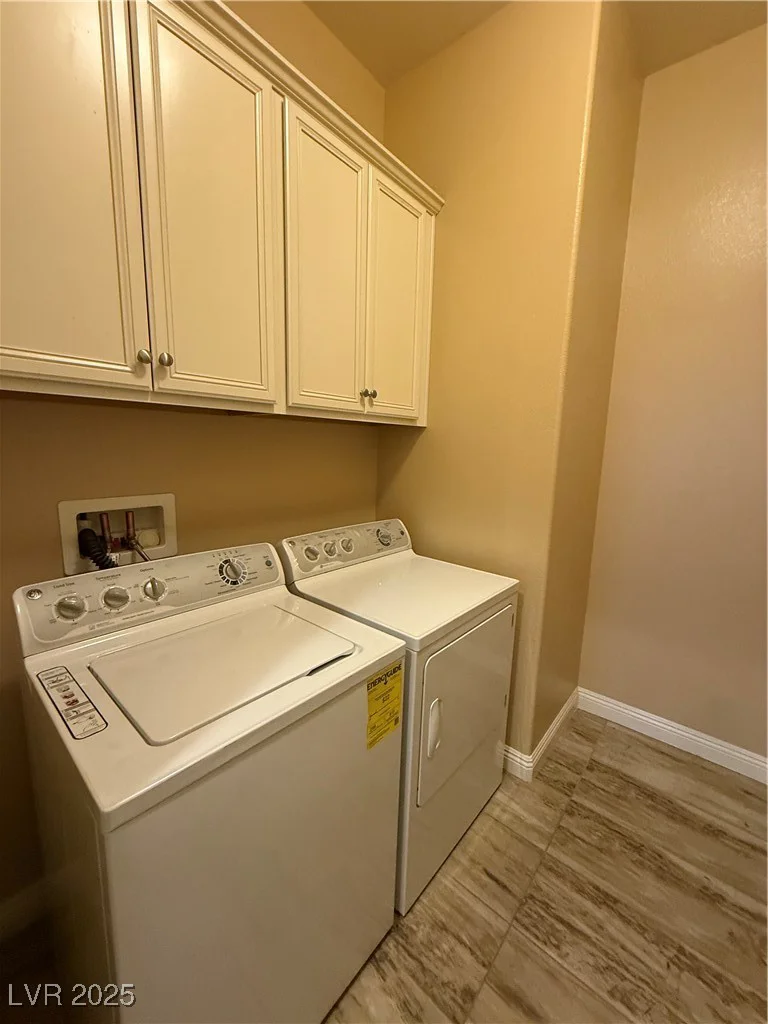 81 Einstein Ridge, Las Vegas, NV 89183