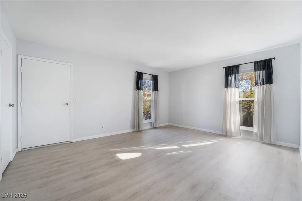 3141 Pinehurst, Las Vegas, NV 89109