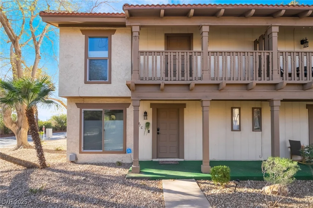 3141 Pinehurst, Las Vegas, NV 89109