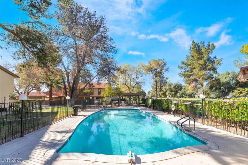 3141 Pinehurst, Las Vegas, NV 89109
