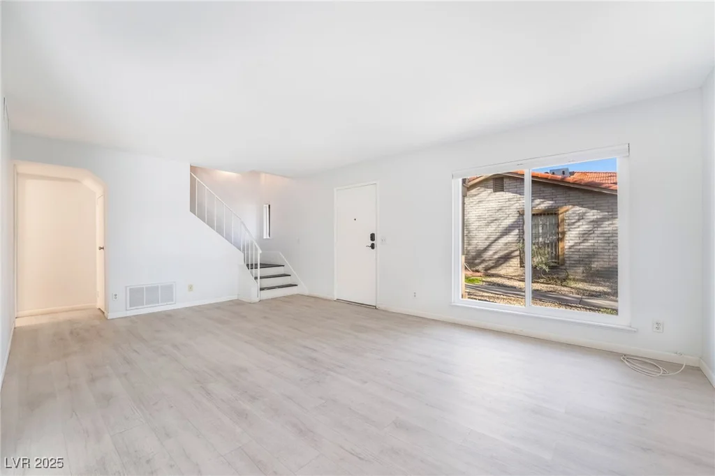 3141 Pinehurst, Las Vegas, NV 89109
