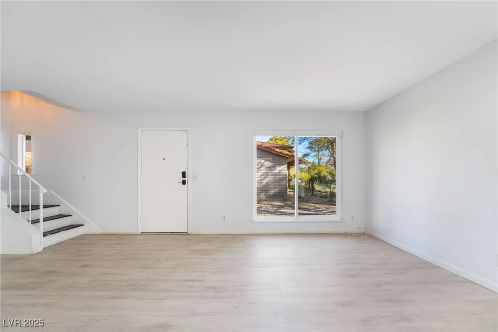 3141 Pinehurst, Las Vegas, NV 89109