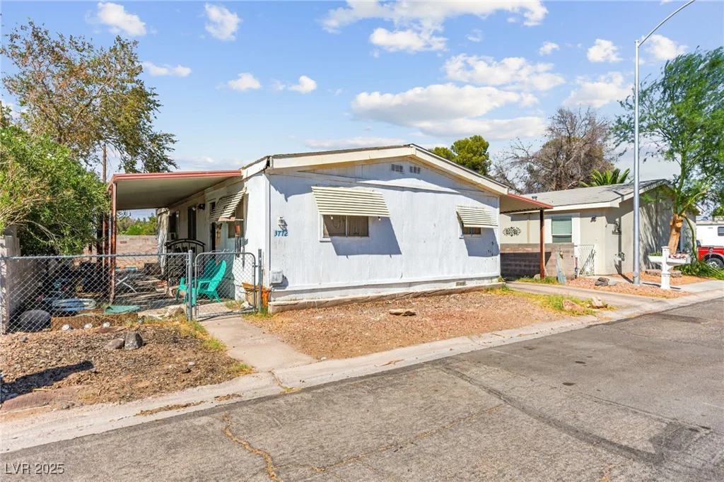 3772 Kolanut, Las Vegas, NV 89115