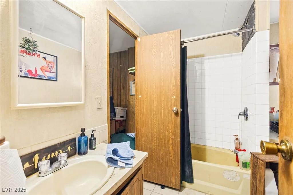 3772 Kolanut, Las Vegas, NV 89115
