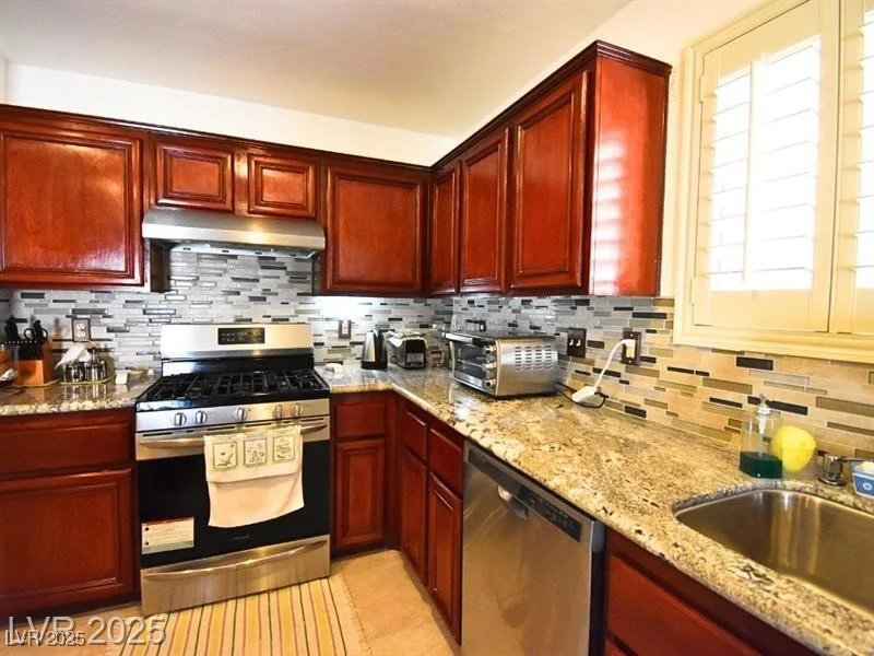 314 Hopedale, North Las Vegas, NV 89032