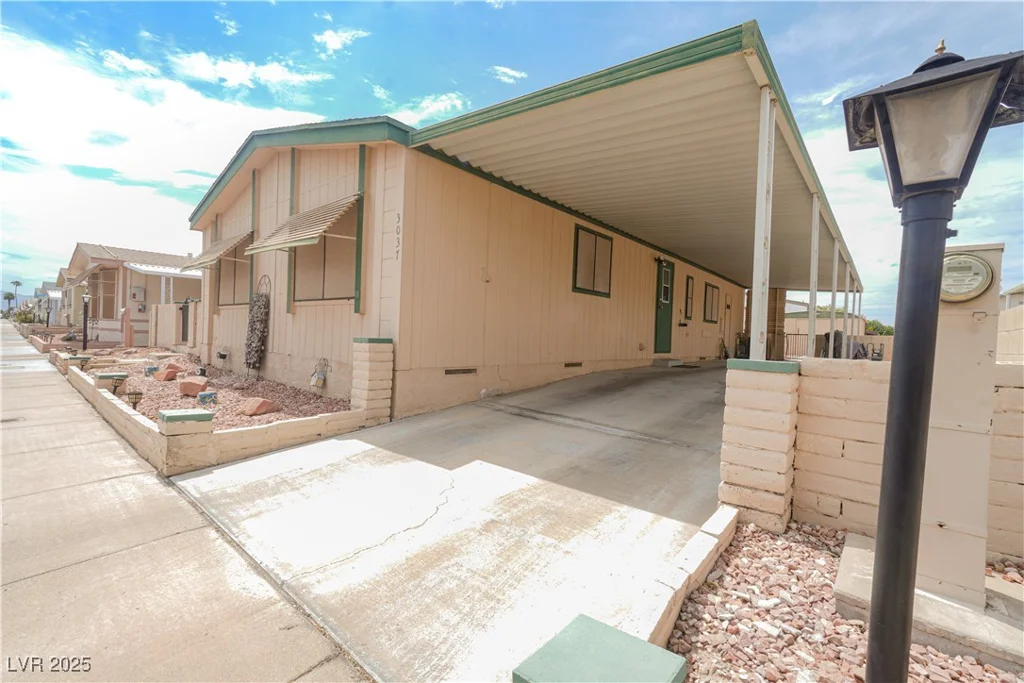 3037 Gavilan, Las Vegas, NV 89122