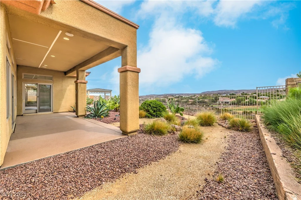 18 Brookridge, Henderson, NV 89052