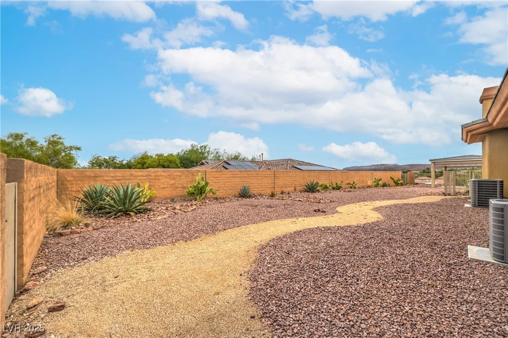 18 Brookridge, Henderson, NV 89052
