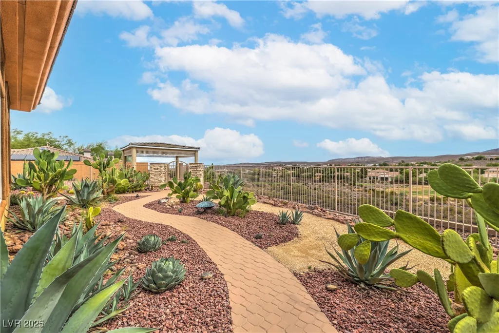 18 Brookridge, Henderson, NV 89052