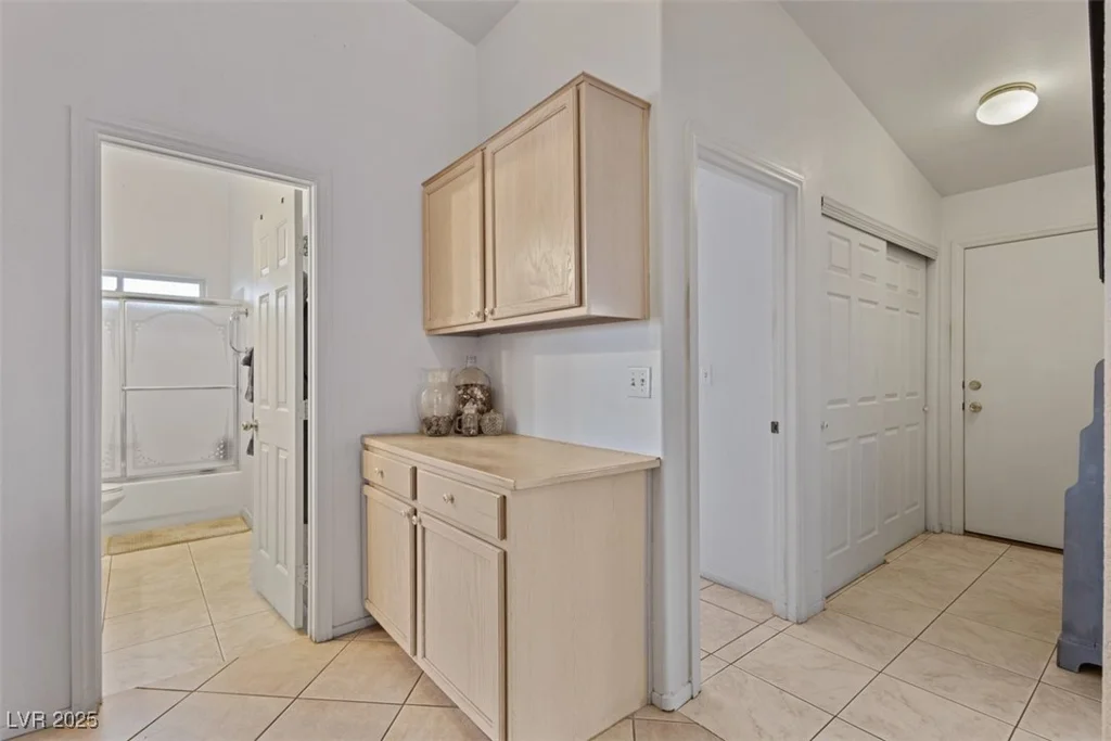 5843 Dew Mist, Las Vegas, NV 89110