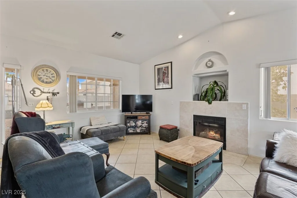 5843 Dew Mist, Las Vegas, NV 89110
