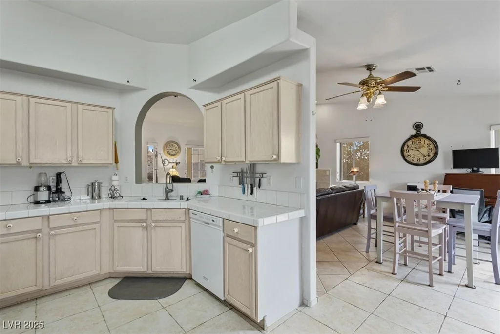 5843 Dew Mist, Las Vegas, NV 89110