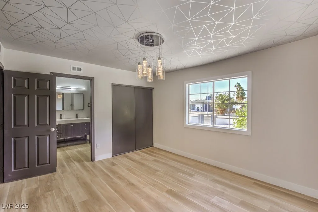 816 Bonita, Las Vegas, NV 89104