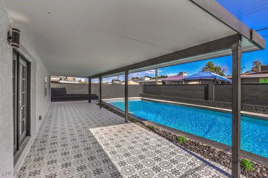 816 Bonita, Las Vegas, NV 89104
