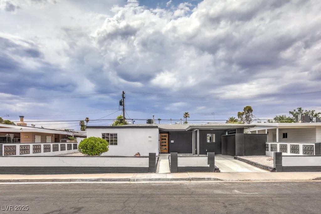 816 Bonita, Las Vegas, NV 89104