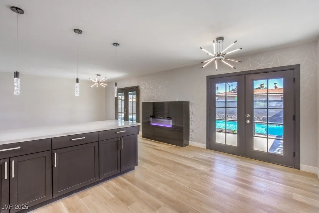 816 Bonita, Las Vegas, NV 89104
