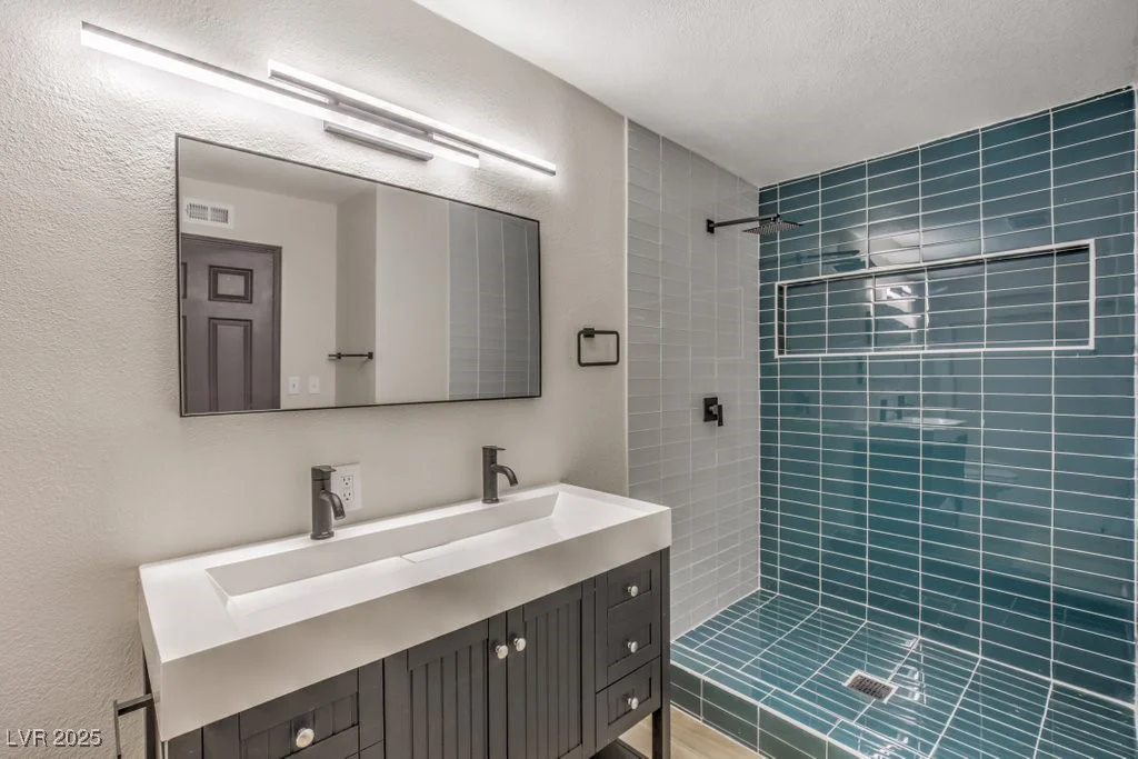 816 Bonita, Las Vegas, NV 89104