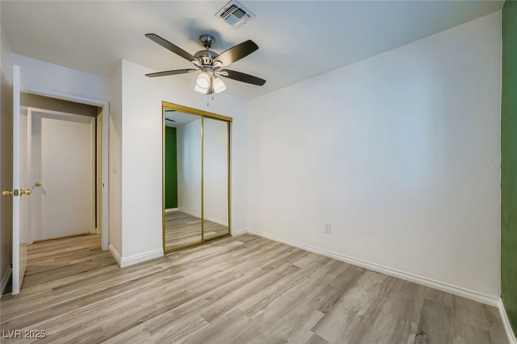 8305 Gresham, Las Vegas, NV 89123