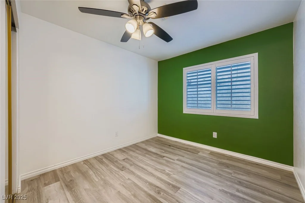 8305 Gresham, Las Vegas, NV 89123