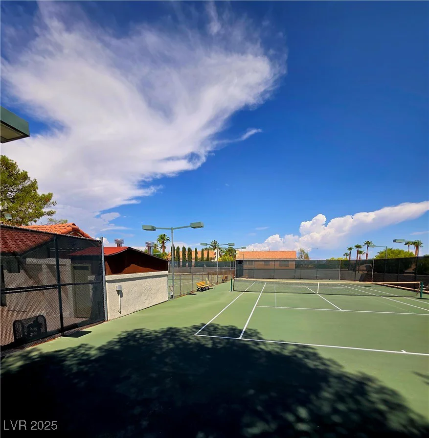 8305 Gresham, Las Vegas, NV 89123
