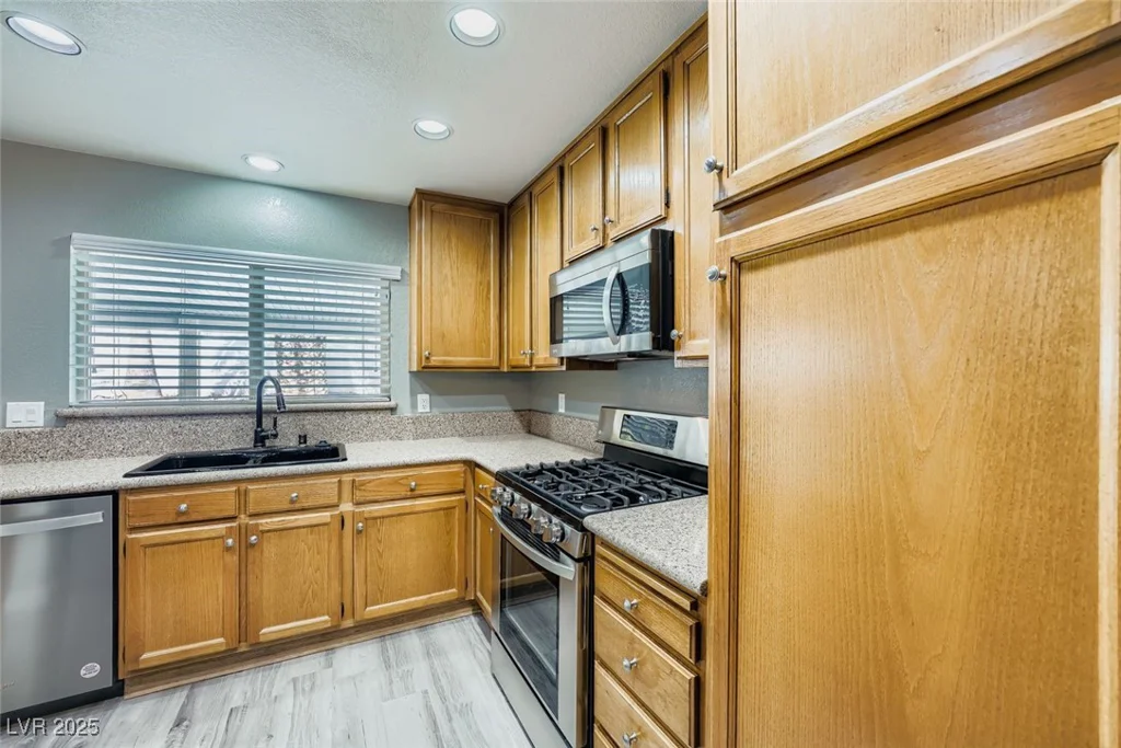 8305 Gresham, Las Vegas, NV 89123