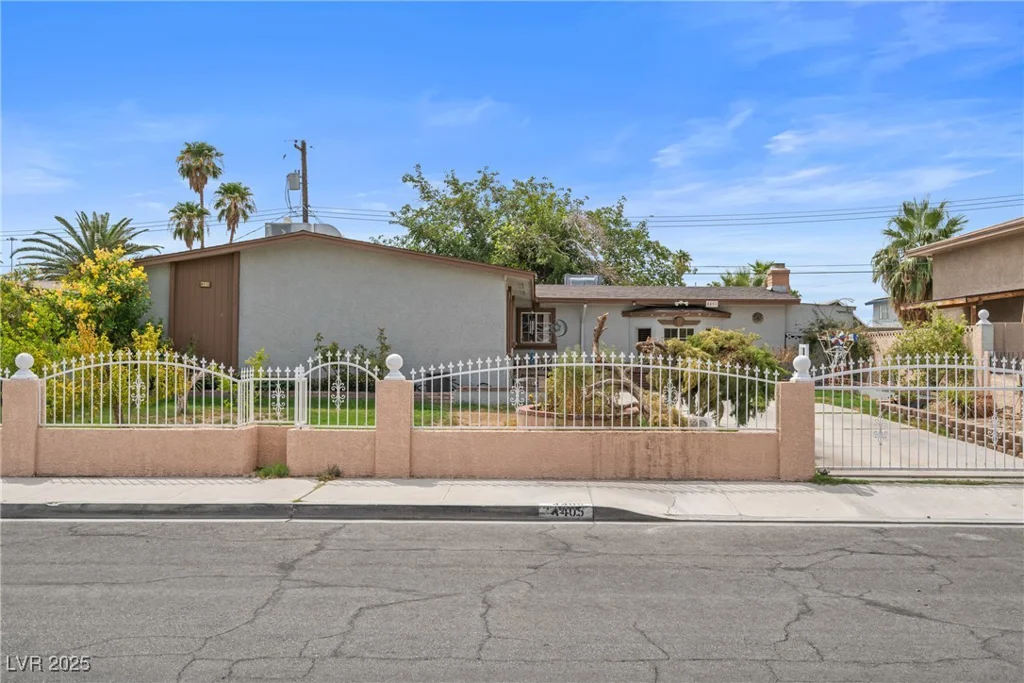 4405 Hanford, Las Vegas, NV 89107