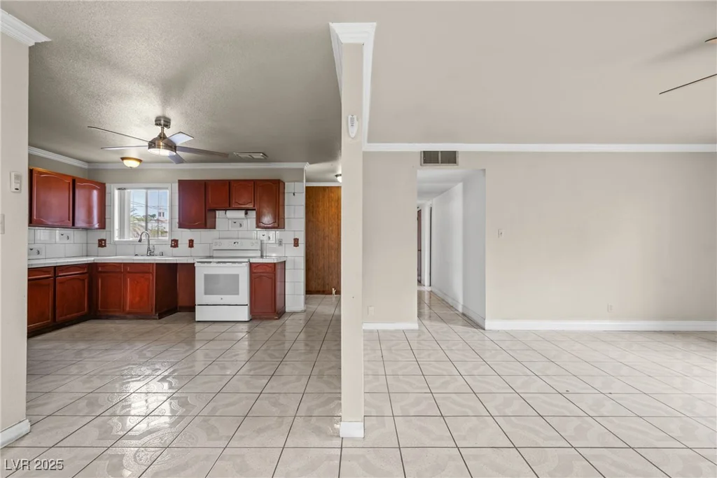 4405 Hanford, Las Vegas, NV 89107