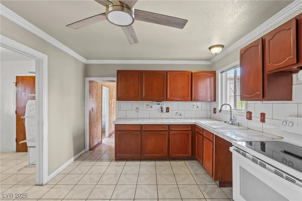 4405 Hanford, Las Vegas, NV 89107