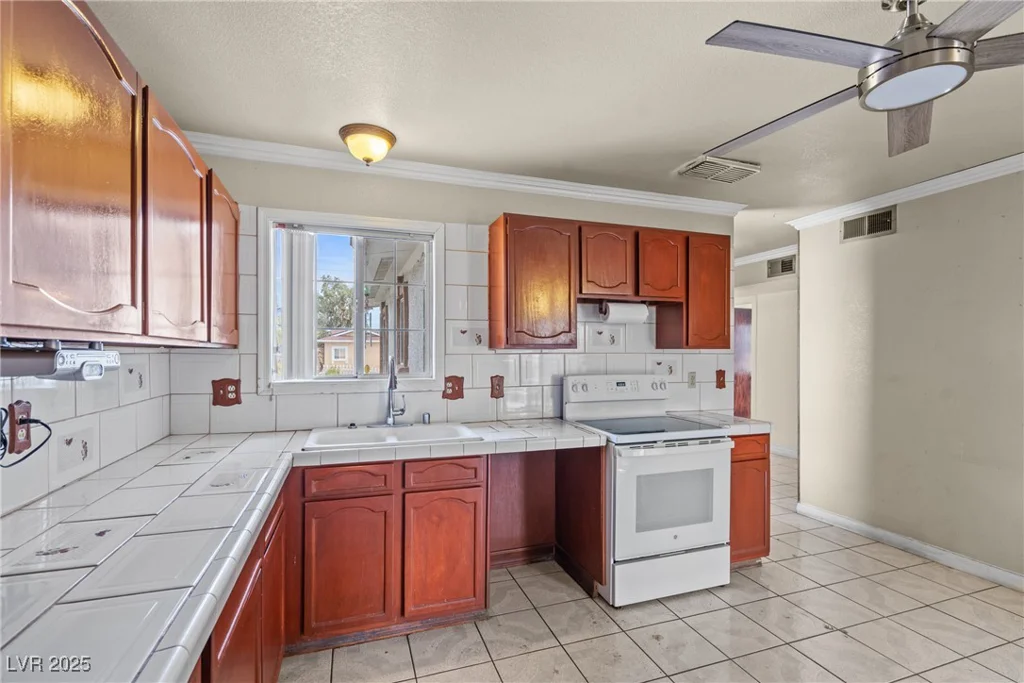 4405 Hanford, Las Vegas, NV 89107