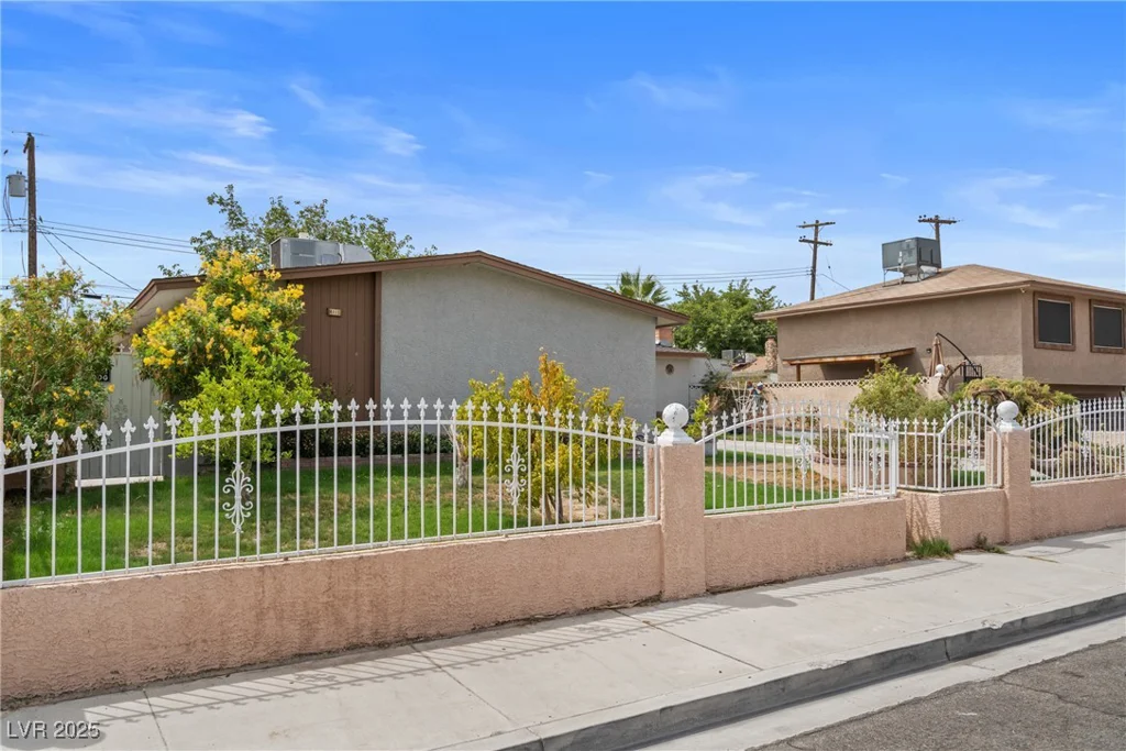 4405 Hanford, Las Vegas, NV 89107