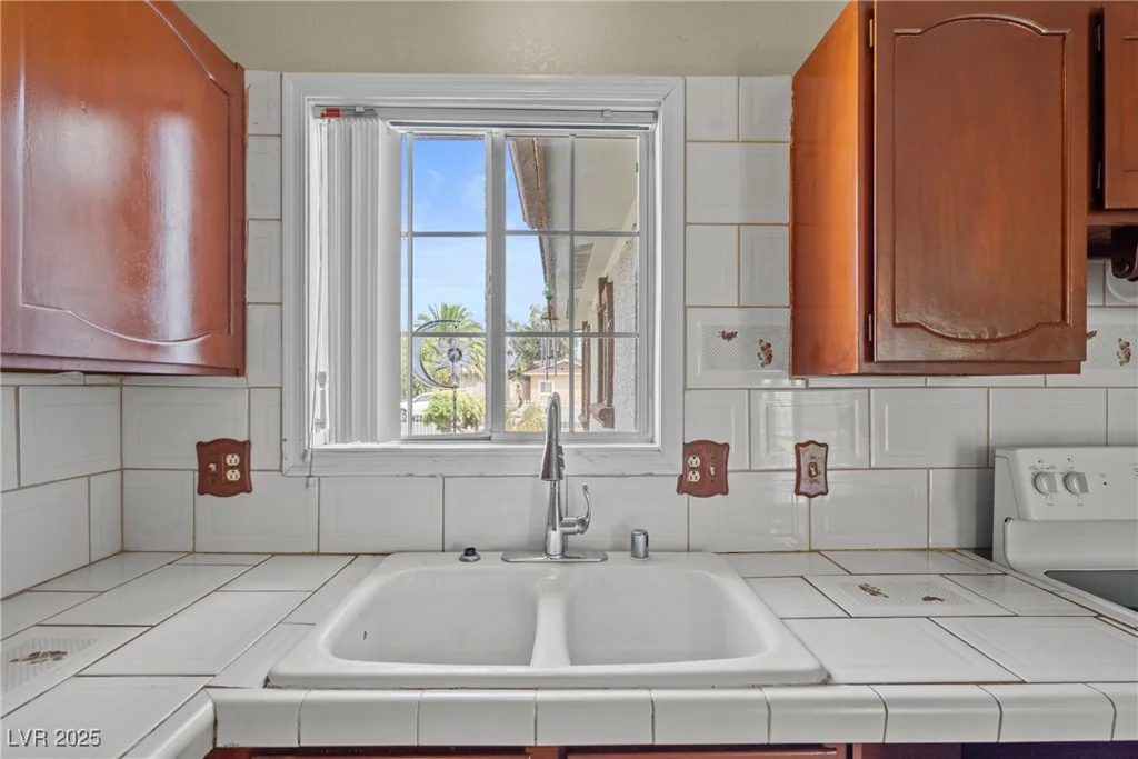 4405 Hanford, Las Vegas, NV 89107