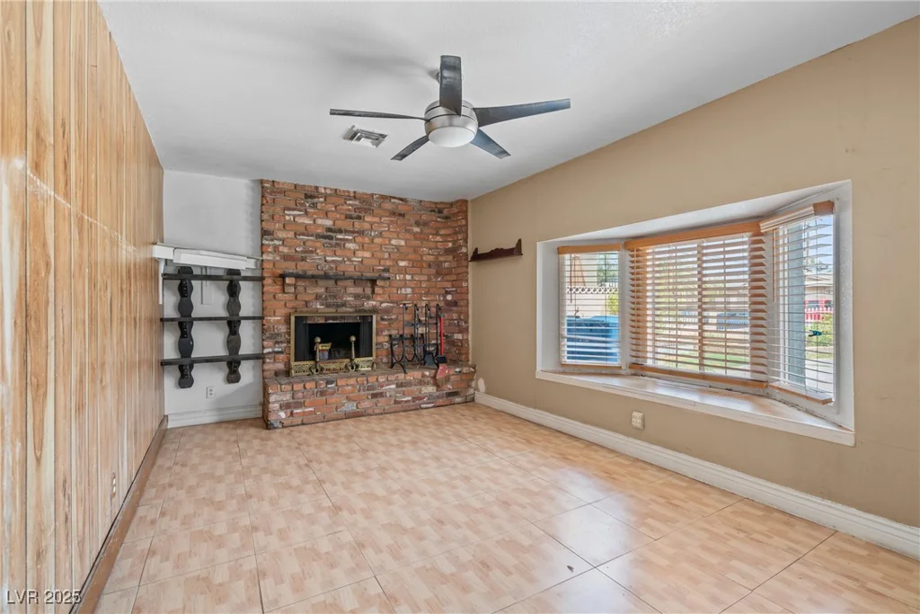 4405 Hanford, Las Vegas, NV 89107