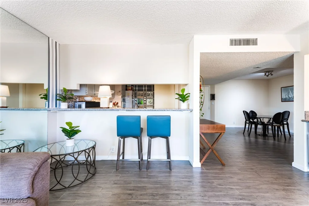750 Royal Crest, Las Vegas, NV 89169