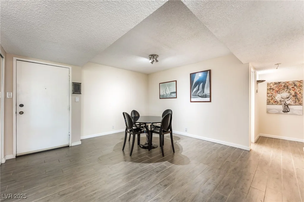 750 Royal Crest, Las Vegas, NV 89169