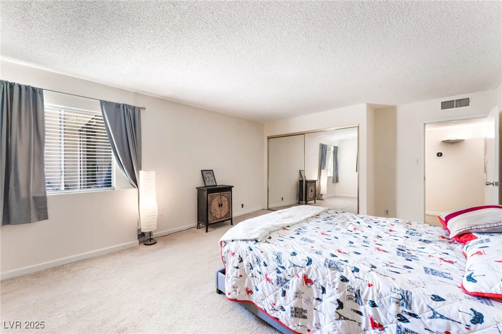 750 Royal Crest, Las Vegas, NV 89169
