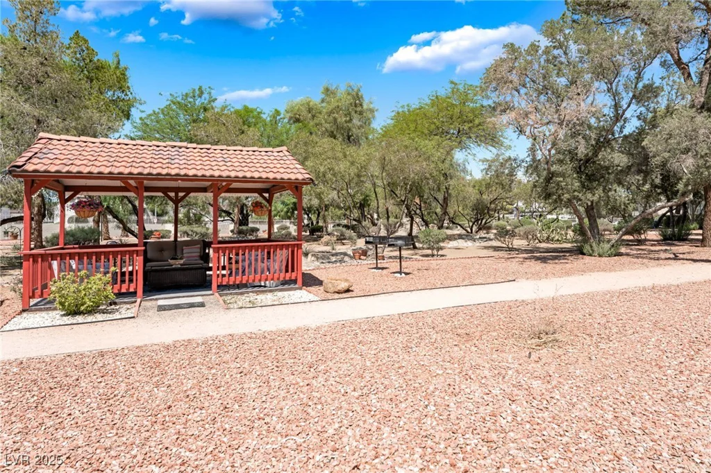 750 Royal Crest, Las Vegas, NV 89169