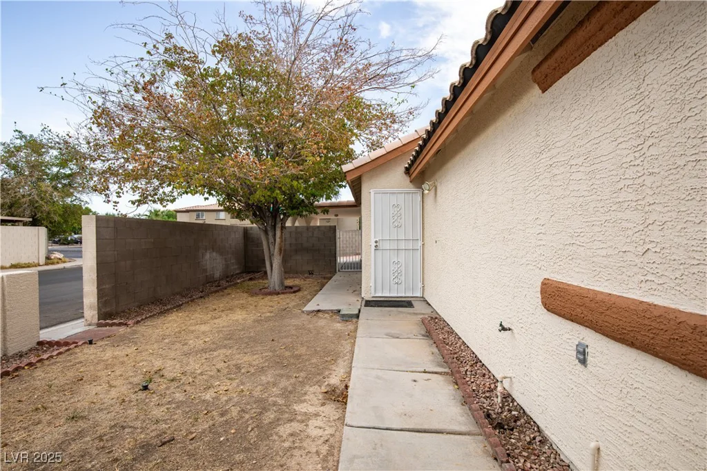 1654 Nesting, Las Vegas, NV 89115