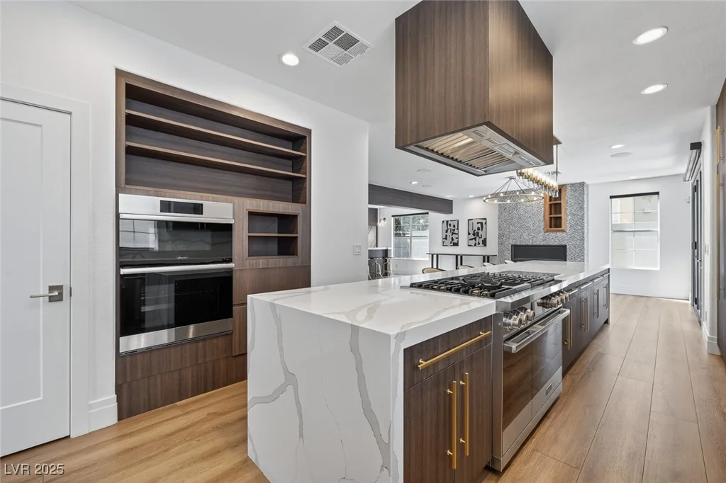 9516 Grand Canal, Las Vegas, NV 89117