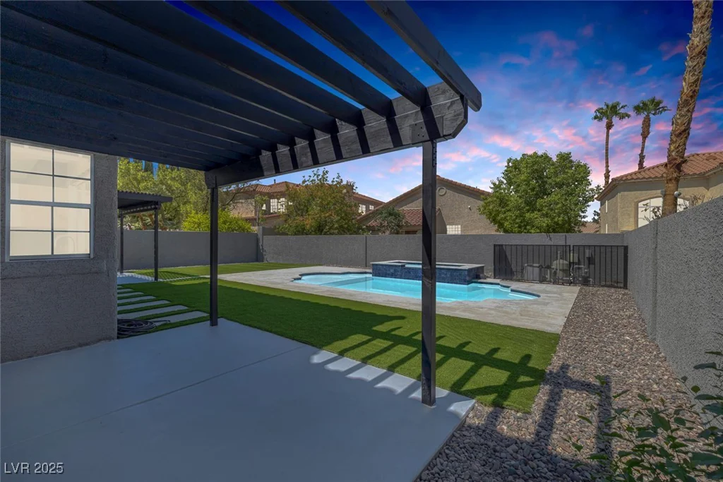 9516 Grand Canal, Las Vegas, NV 89117