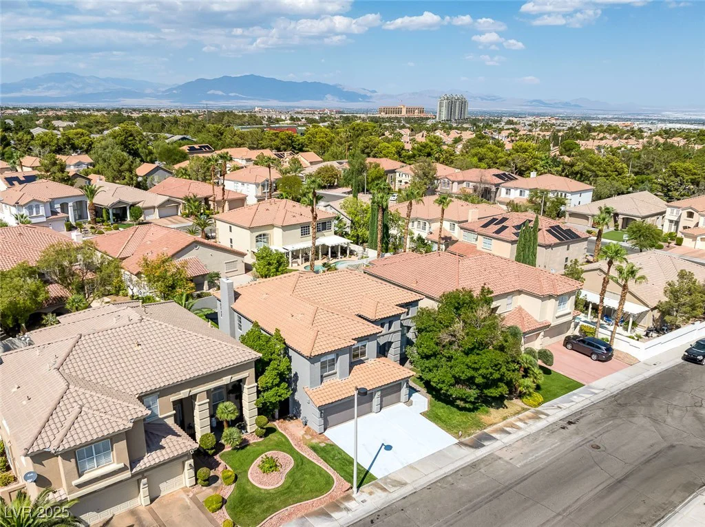 9516 Grand Canal, Las Vegas, NV 89117