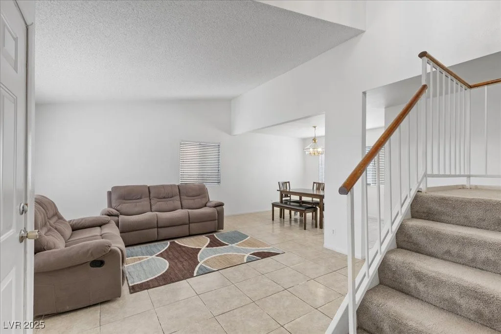 7691 Hernando, Las Vegas, NV 89147