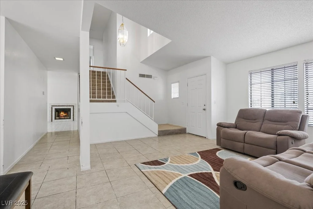 7691 Hernando, Las Vegas, NV 89147
